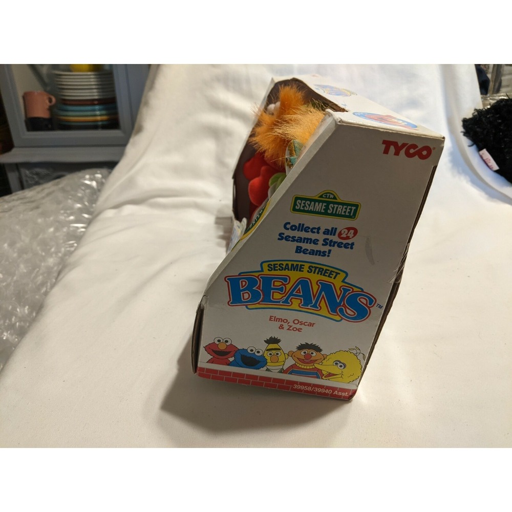 Vintage Tyco Sesame Street Beans Elmo Oscar And Zoe NIB - Picture 4 of 7